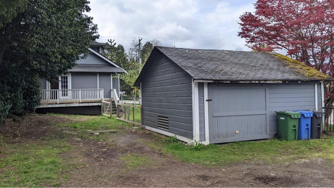 Photo 12 of 33913 Pine Street, Abbotsford BC