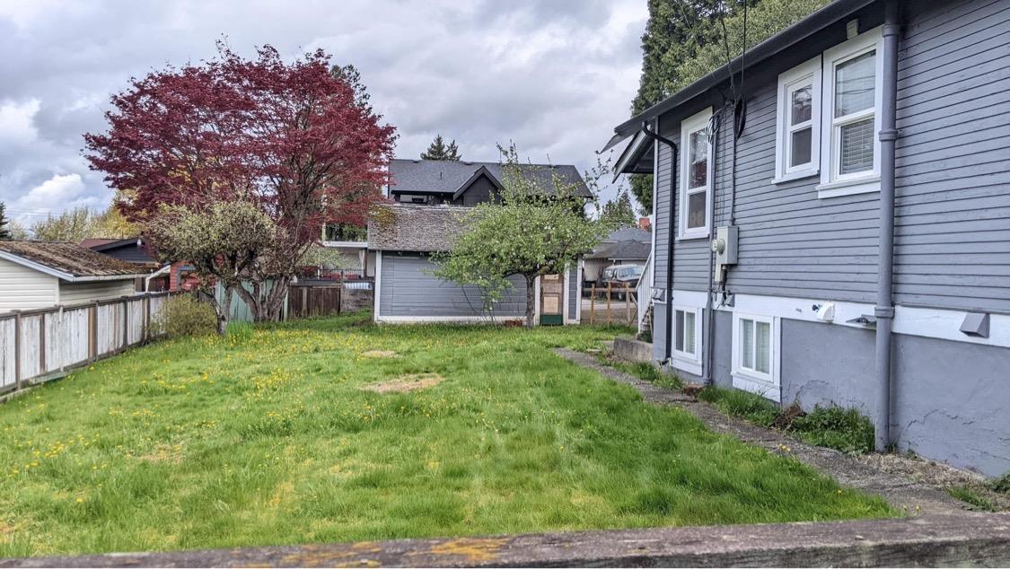 Photo 13 of 33913 Pine Street, Abbotsford BC