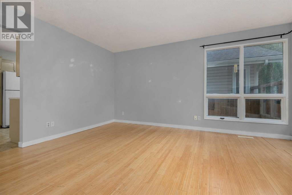 Single Family House Bungalow for Sale in  Woodglen Close SW Woodbine Calgary 