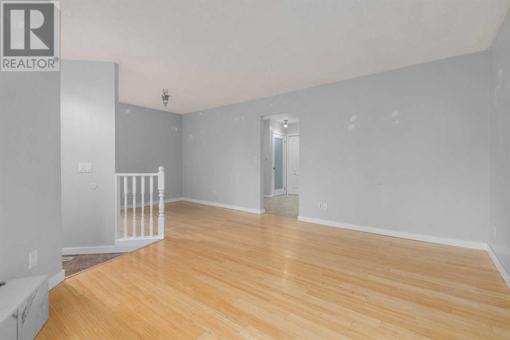 Single Family House Bungalow for Sale in  Woodglen Close SW Woodbine Calgary 