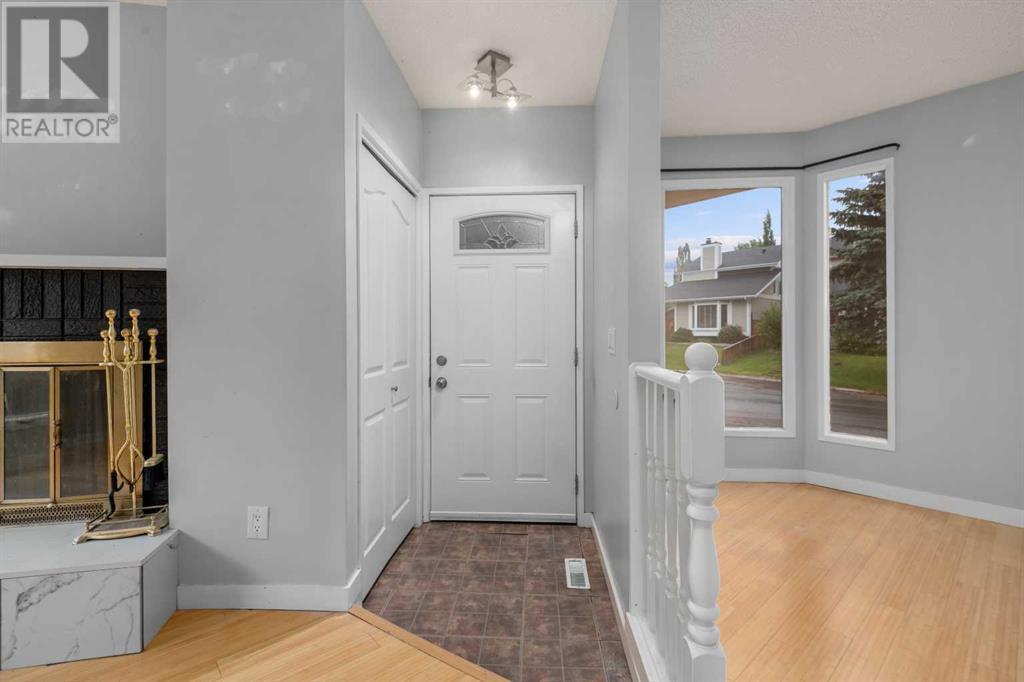 Single Family House Bungalow for Sale in  Woodglen Close SW Woodbine Calgary 