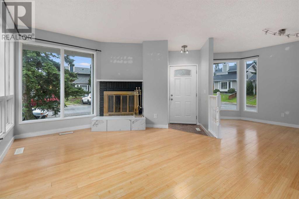Single Family House Bungalow for Sale in  Woodglen Close SW Woodbine Calgary 