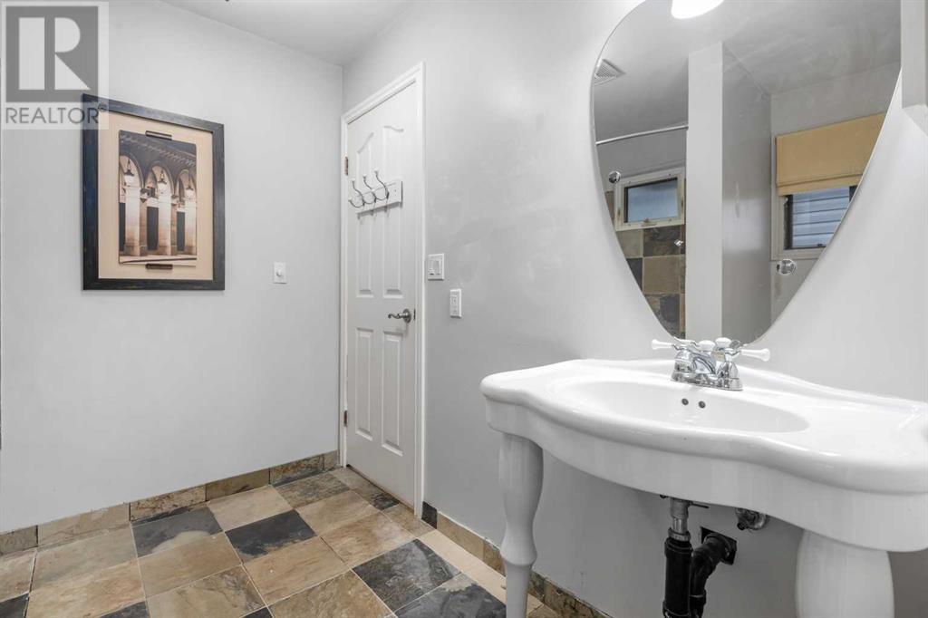 Single Family House Bungalow for Sale in  Woodglen Close SW Woodbine Calgary 