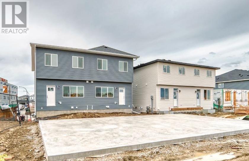 Single Family House for Sale in  Carringvue Grove NW Carrington Calgary 