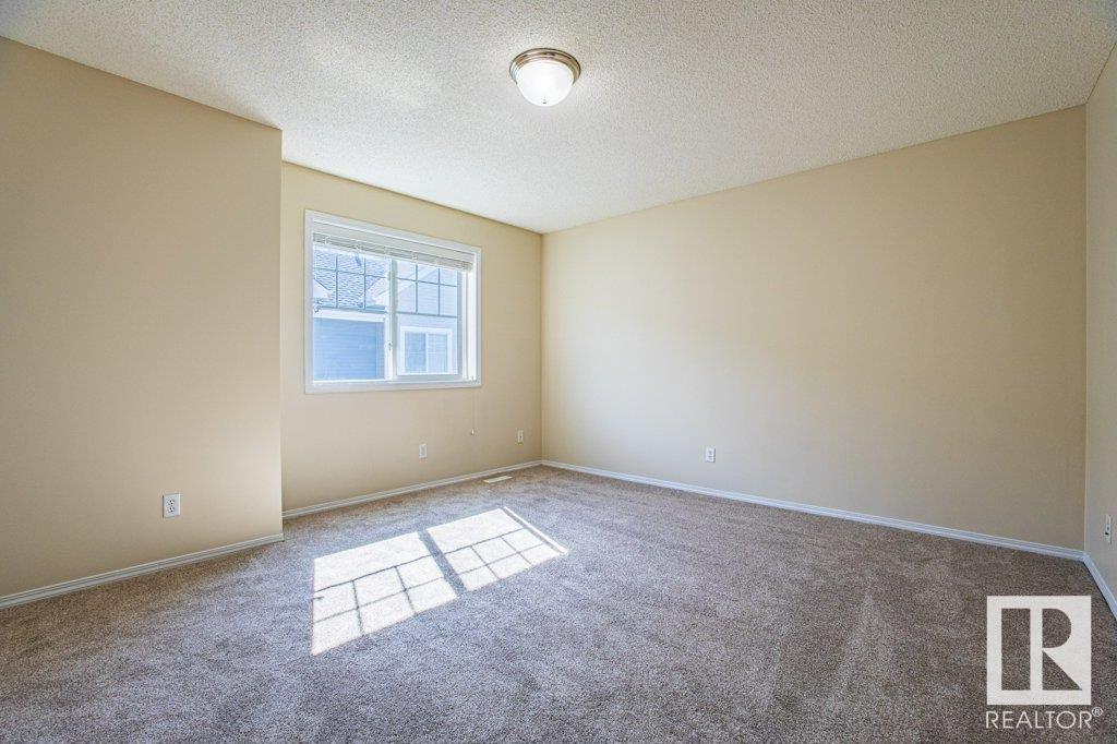Photo 20 of 41 8304 11 Av Sw, Edmonton AB