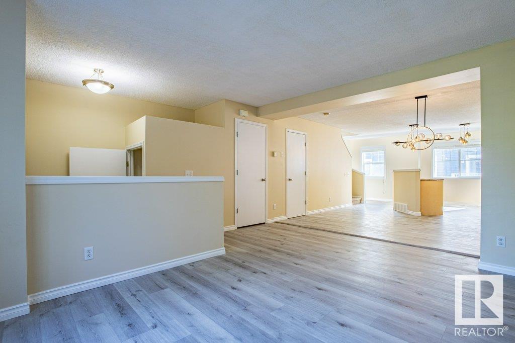 Photo 8 of 41 8304 11 Av Sw, Edmonton AB