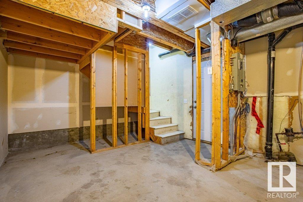 Photo 29 of 41 8304 11 Av Sw, Edmonton AB