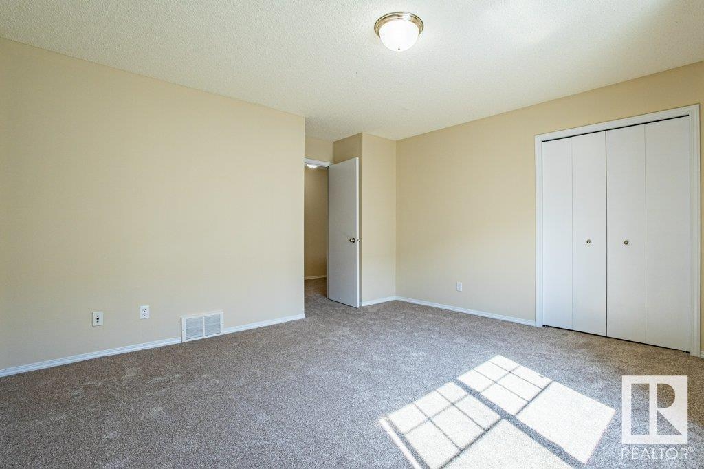 Photo 21 of 41 8304 11 Av Sw, Edmonton AB