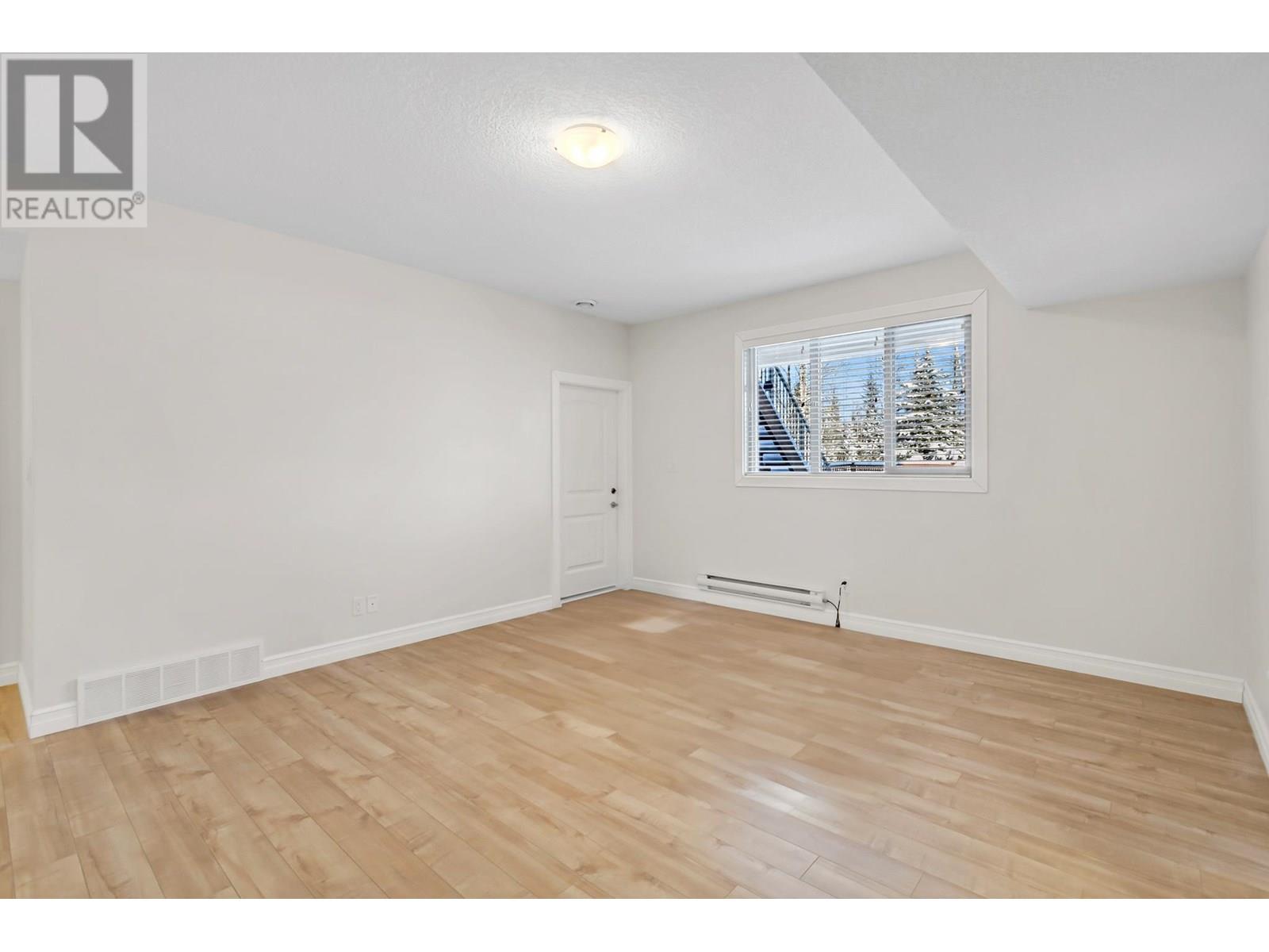 Photo 33 of 3228 Parkview Crescent, Prince George BC