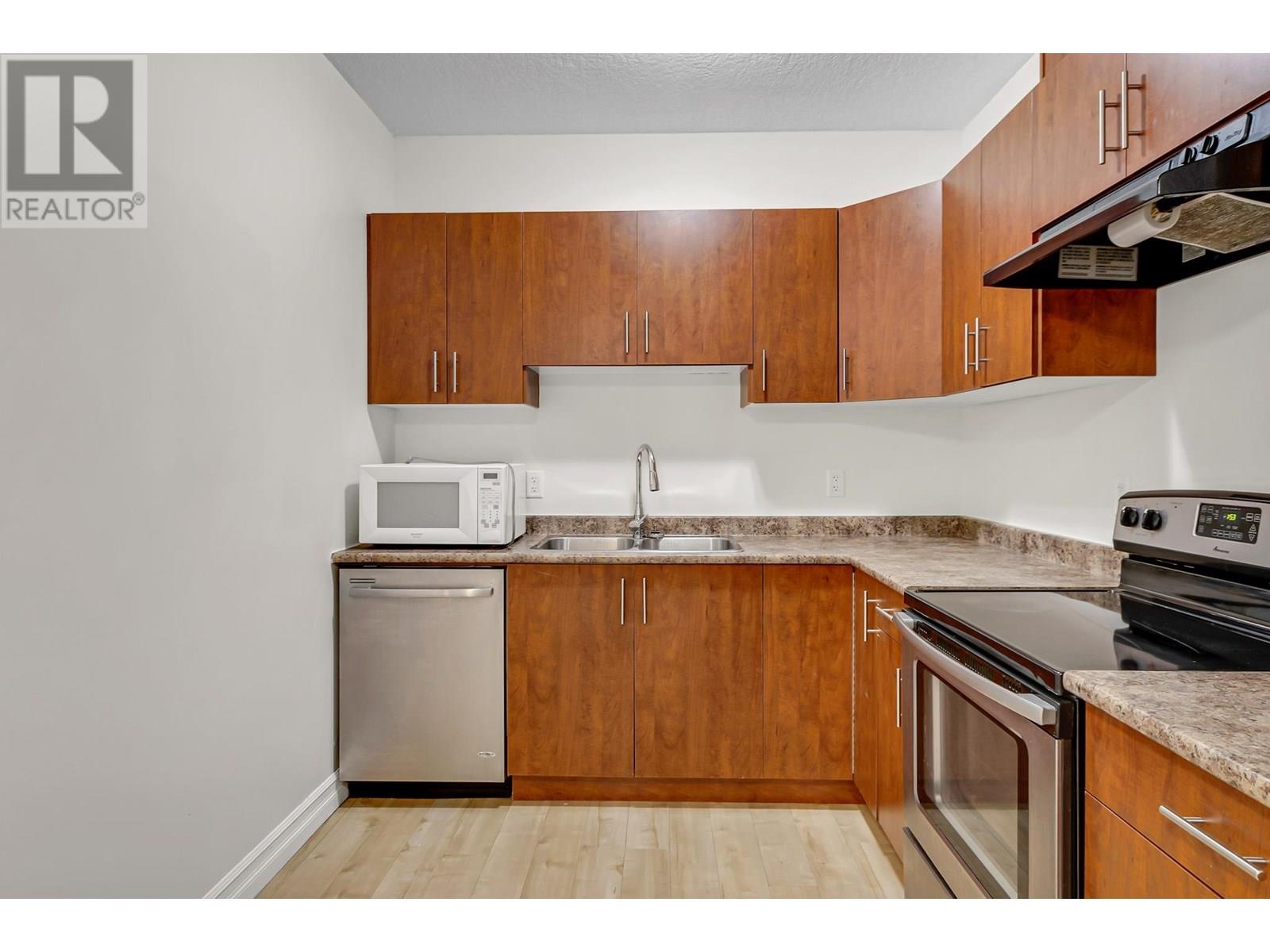 Photo 28 of 3228 Parkview Crescent, Prince George BC