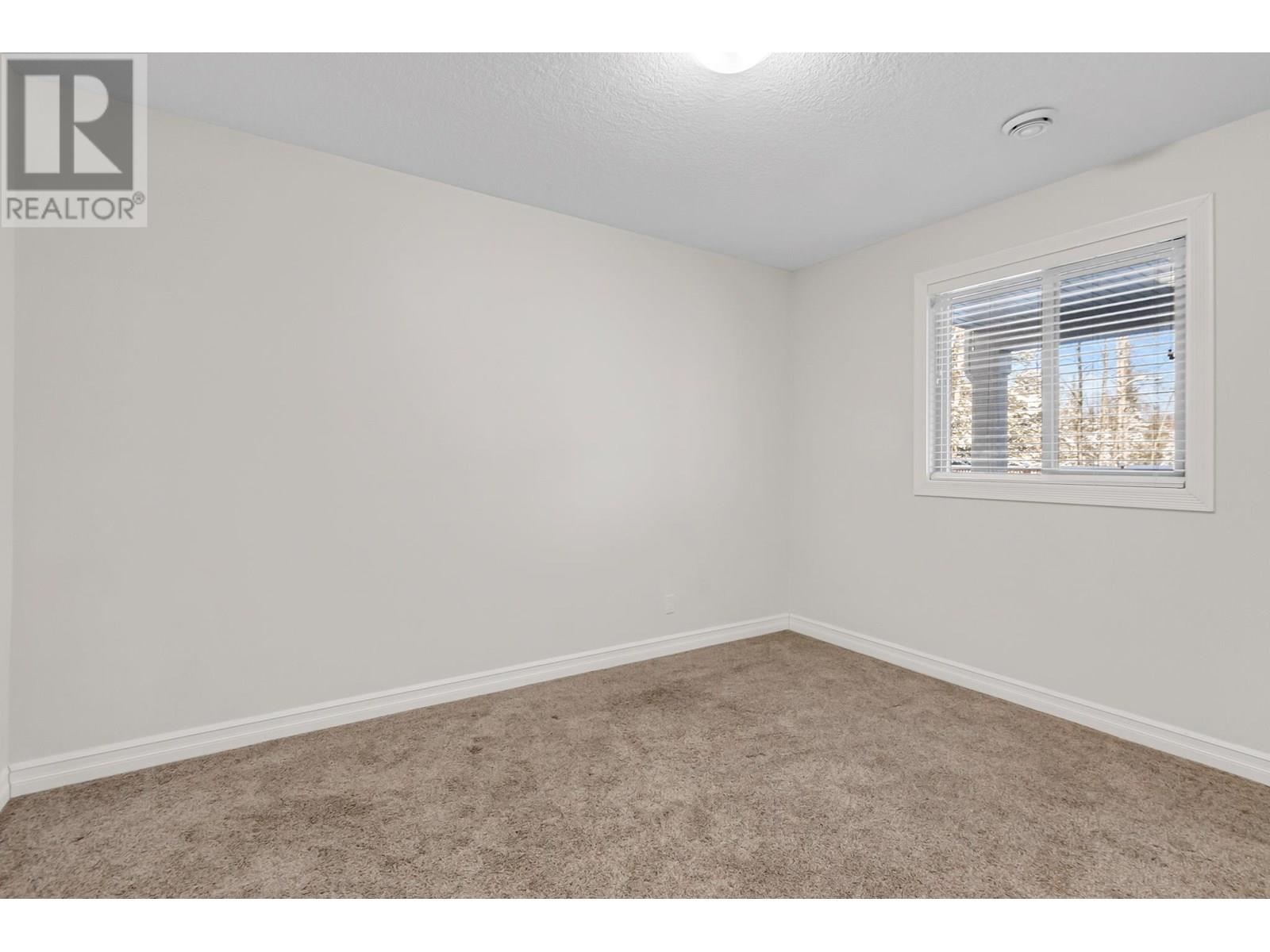 Photo 32 of 3228 Parkview Crescent, Prince George BC