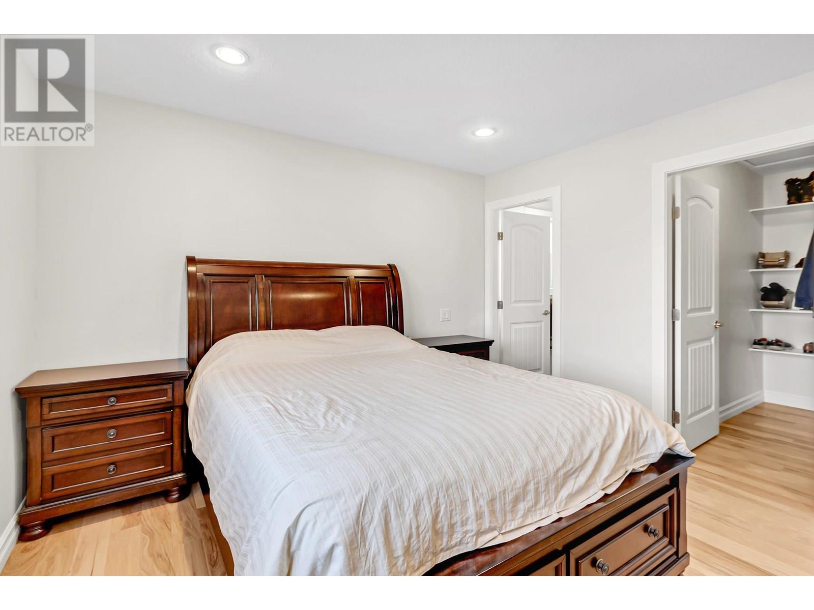 Photo 16 of 3228 Parkview Crescent, Prince George BC