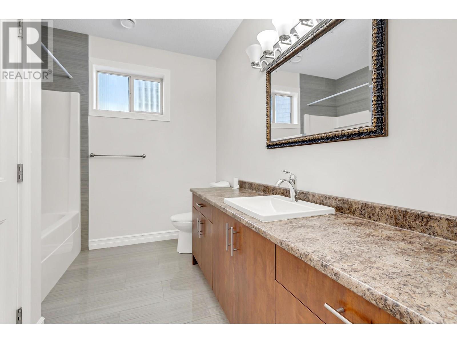 Photo 31 of 3228 Parkview Crescent, Prince George BC