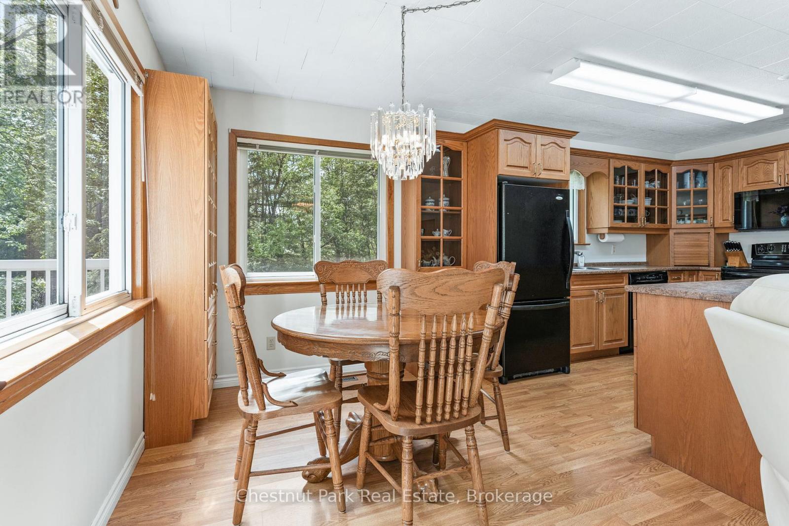 Photo 11 of 1054 Green Lake Road, Algonquin Highlands ON