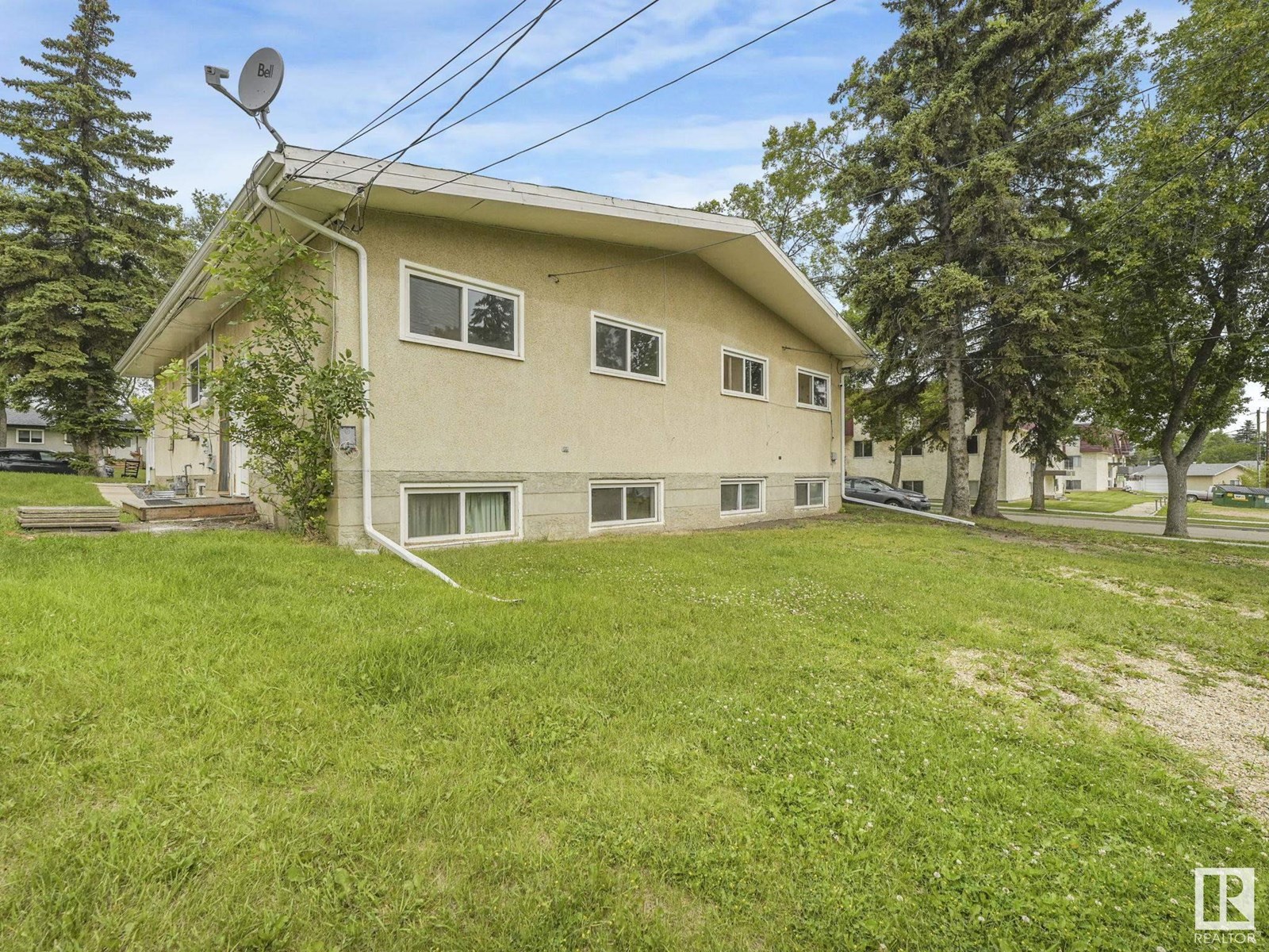 Photo 45 of 35 Grand Dr, Camrose AB