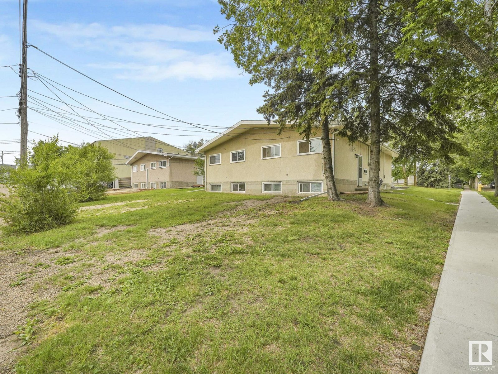 Photo 49 of 35 Grand Dr, Camrose AB