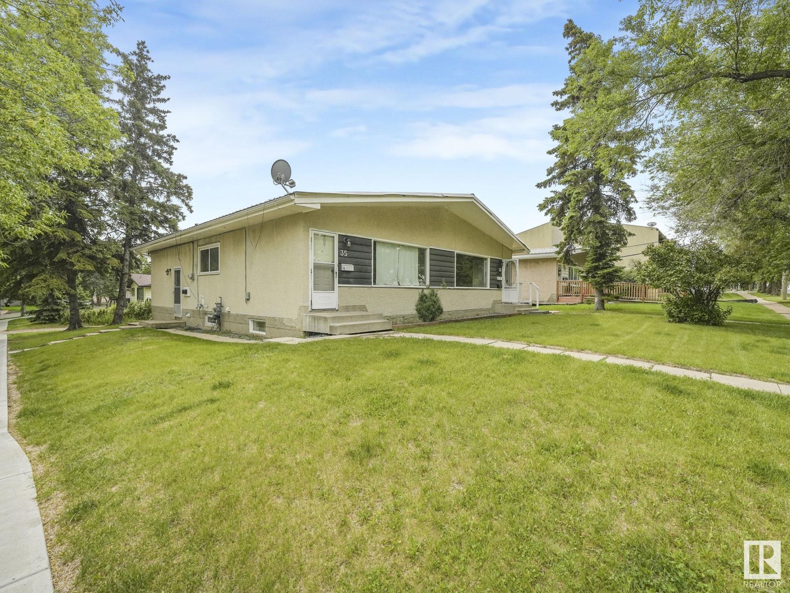Photo 51 of 35 Grand Dr, Camrose AB