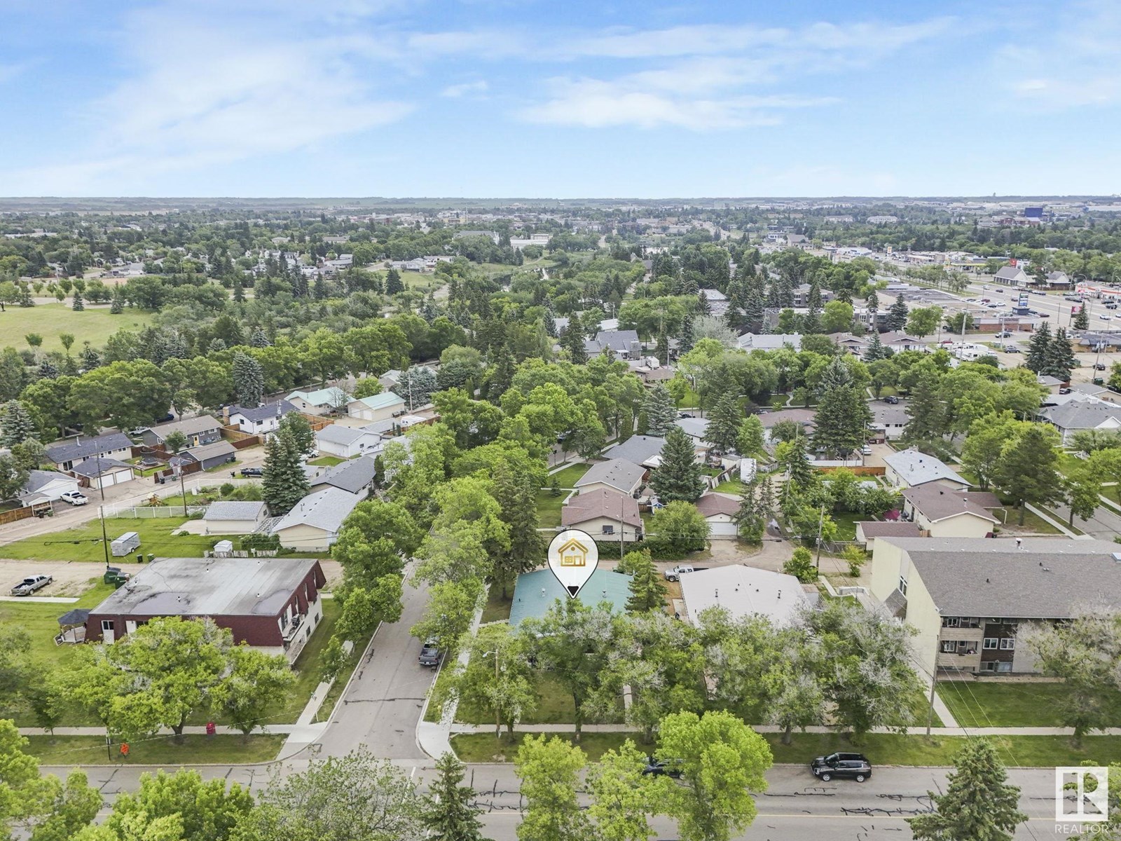 Photo 55 of 35 Grand Dr, Camrose AB