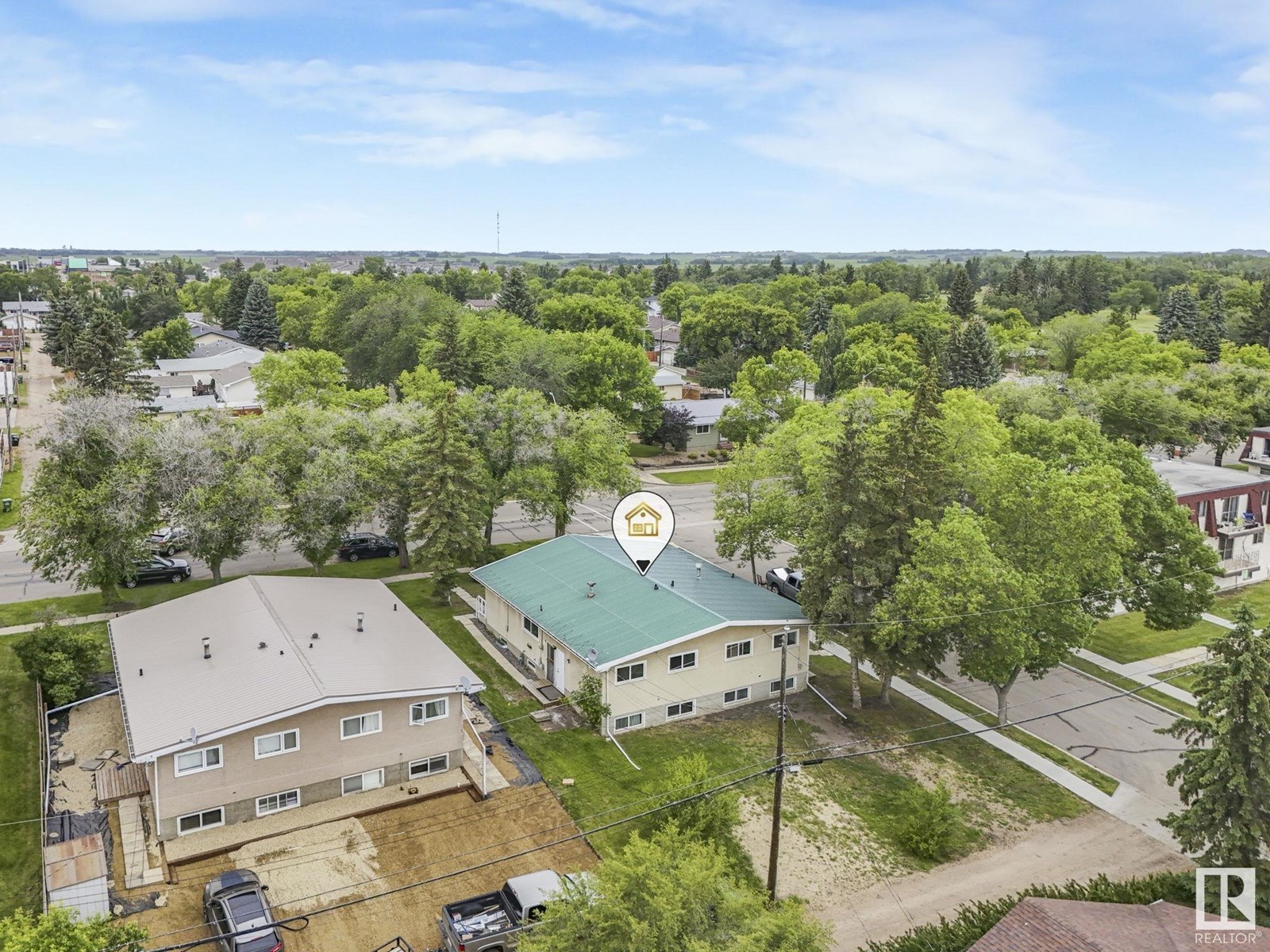 Photo 56 of 35 Grand Dr, Camrose AB