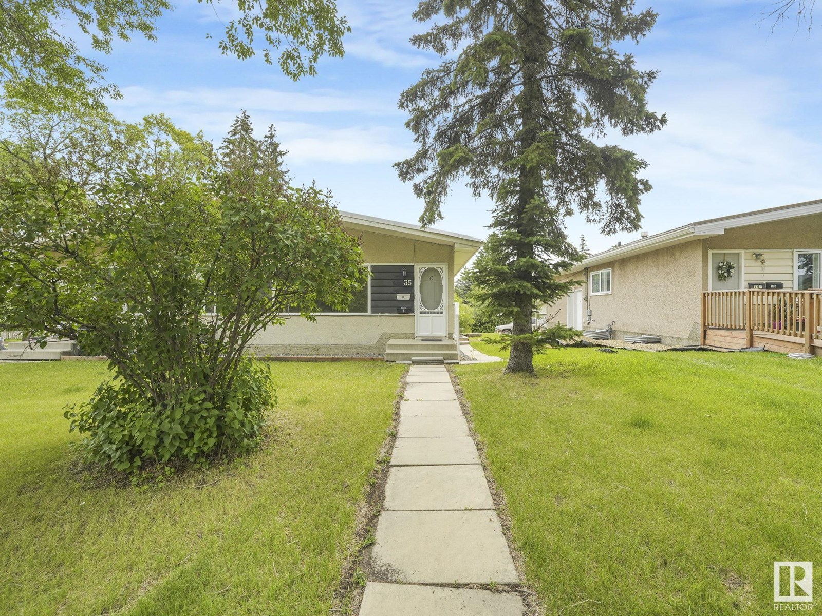 Photo 6 of 35 Grand Dr, Camrose AB