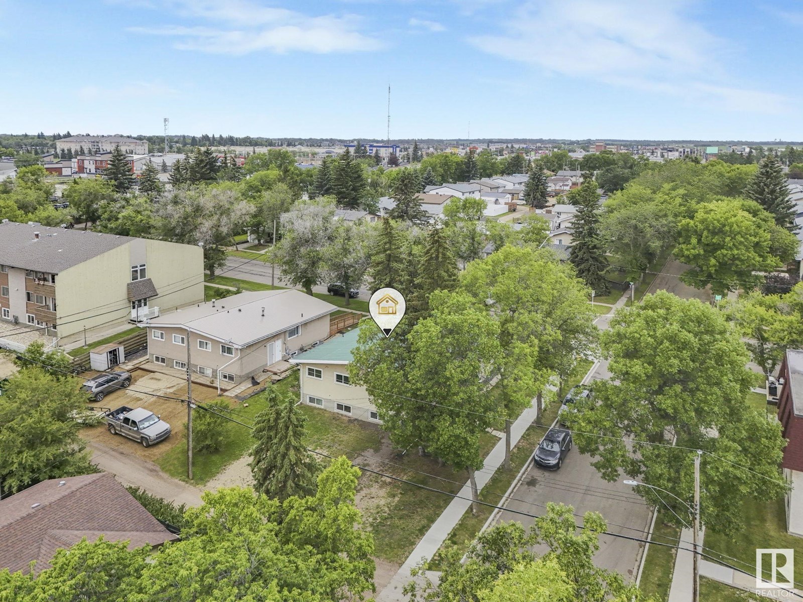 Photo 60 of 35 Grand Dr, Camrose AB