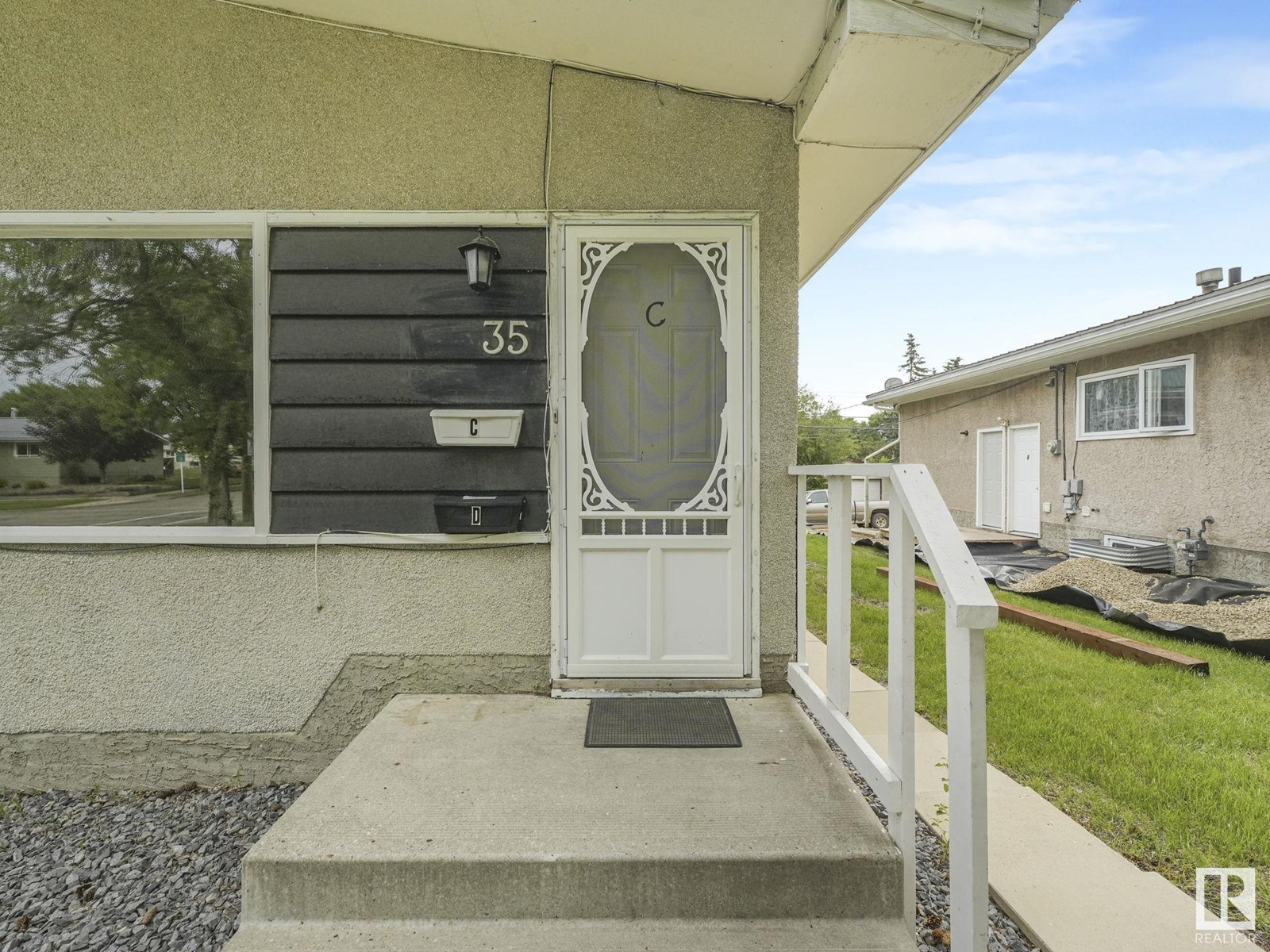 Photo 7 of 35 Grand Dr, Camrose AB