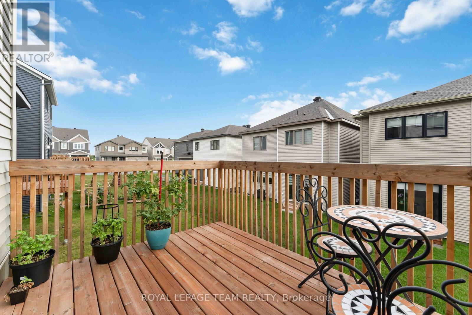 https://ddfcdn.realtor.ca/listing/TS638866940723230000/reb76/highres/0/x12251450_44.jpg