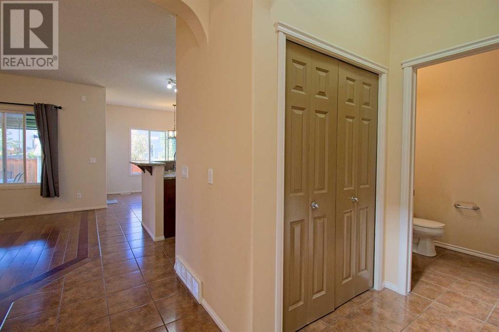 Single Family House for Sale in  Bridlerange Place SW Bridlewood Calgary 