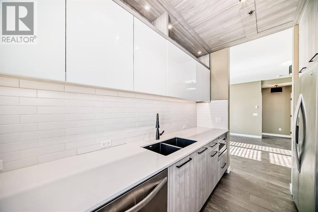 Single Family House for Sale in    Avenue SW Shaganappi Calgary 