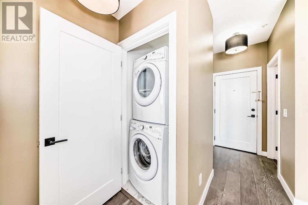 Single Family House for Sale in    Avenue SW Shaganappi Calgary 