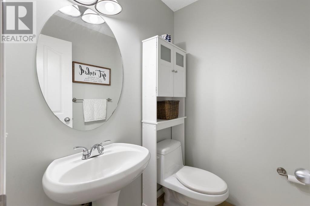 Single Family House for Sale in  Somerglen Close SW Somerset Calgary 