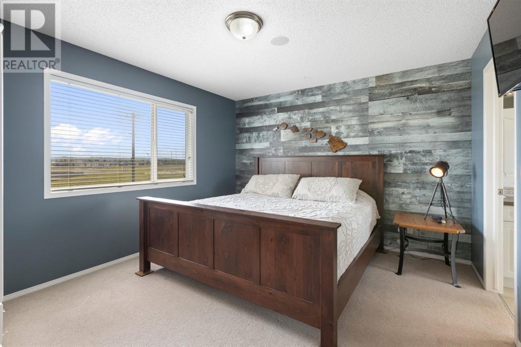 Single Family House for Sale in  Somerglen Close SW Somerset Calgary 