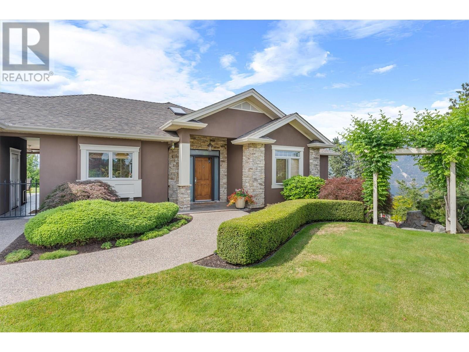 10726 Nighthawk Road Unit# 30, Lake Country