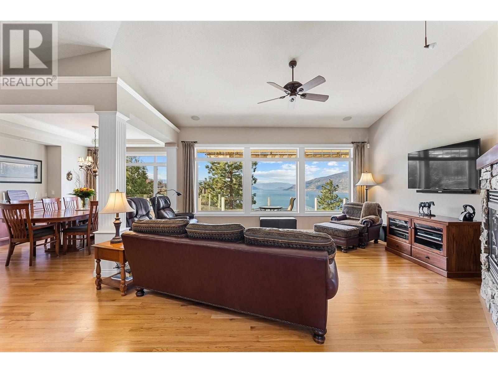 10726 Nighthawk Road Unit# 30, Lake Country