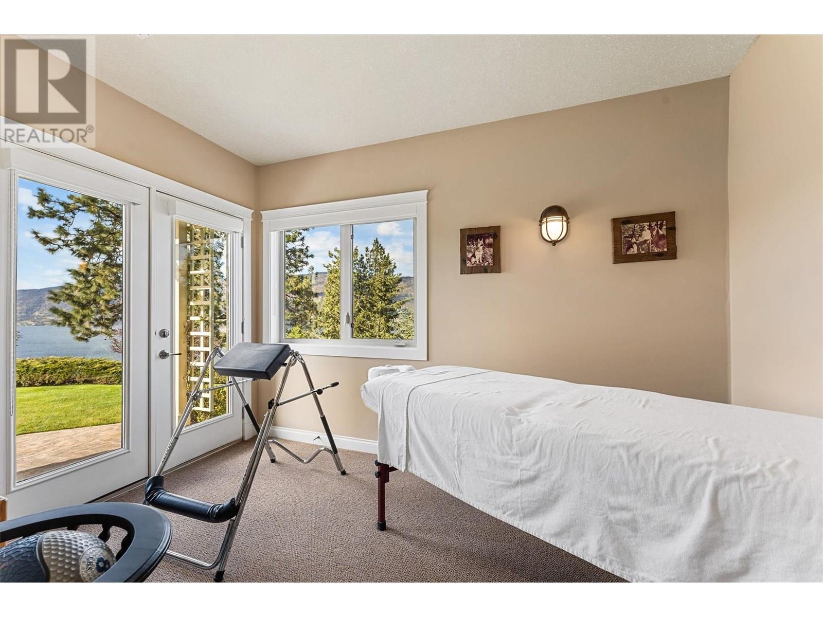 10726 Nighthawk Road Unit# 30, Lake Country