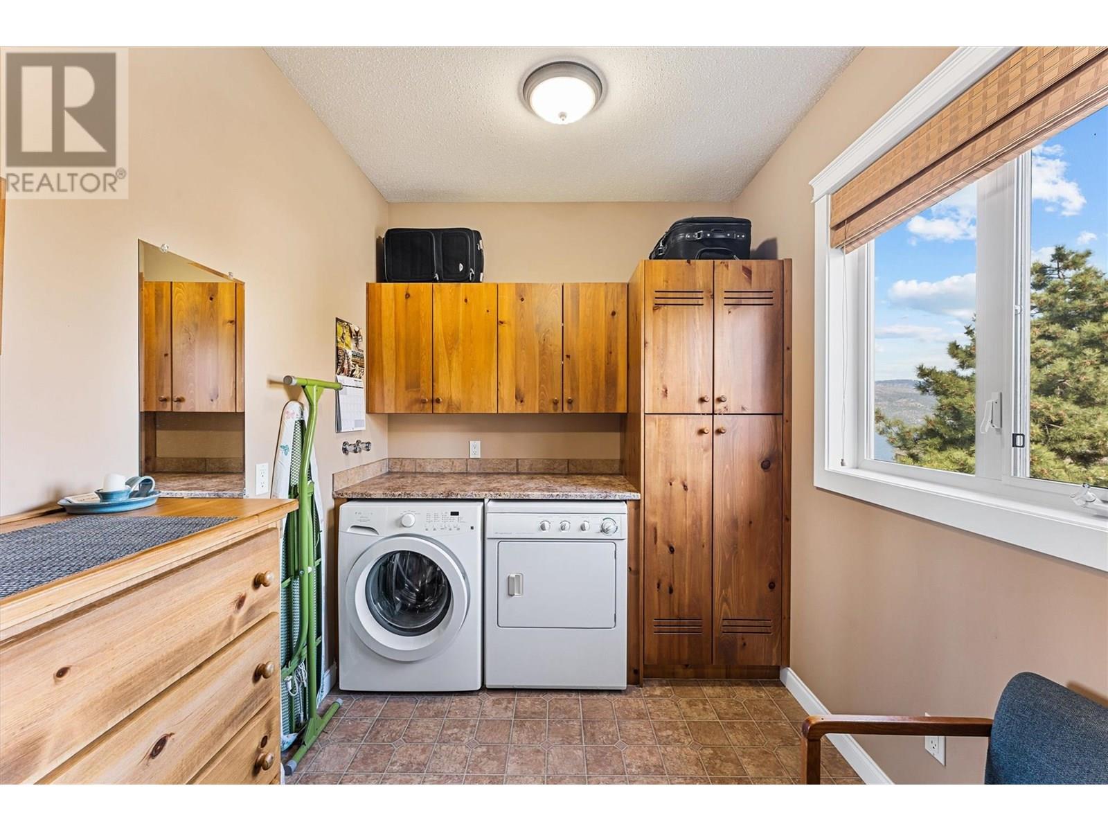 10726 Nighthawk Road Unit# 30, Lake Country