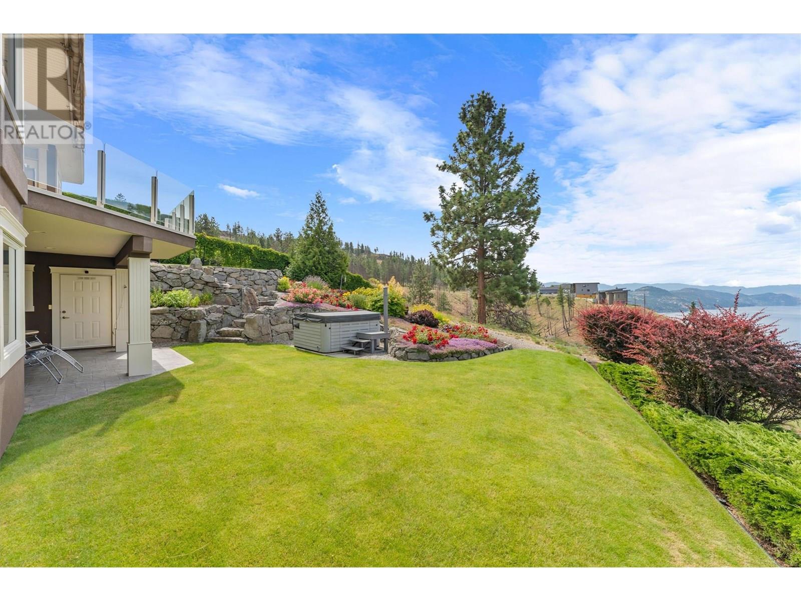 10726 Nighthawk Road Unit# 30, Lake Country