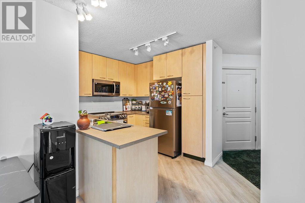 Single Family House for Sale in   Richard Place SW Lincoln Park Calgary 
