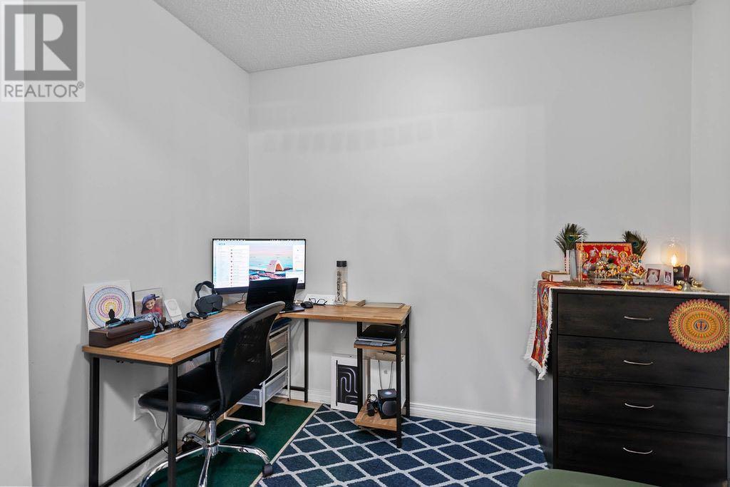 Single Family House for Sale in   Richard Place SW Lincoln Park Calgary 
