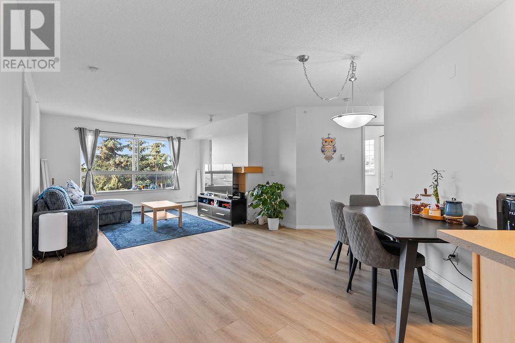 Single Family House for Sale in   Richard Place SW Lincoln Park Calgary 