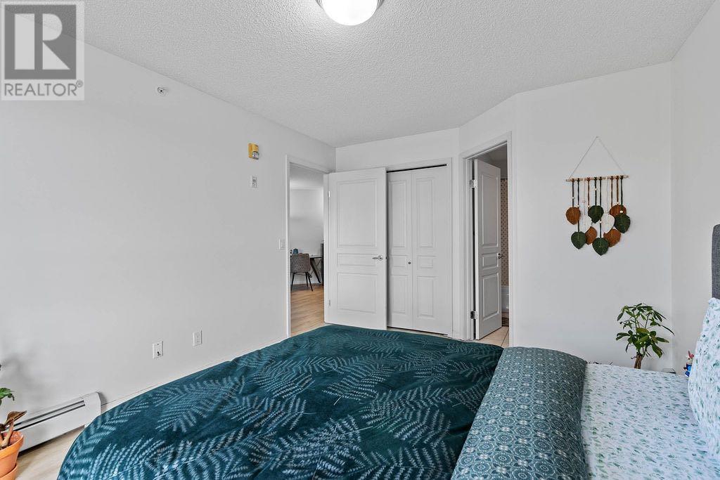 Single Family House for Sale in   Richard Place SW Lincoln Park Calgary 