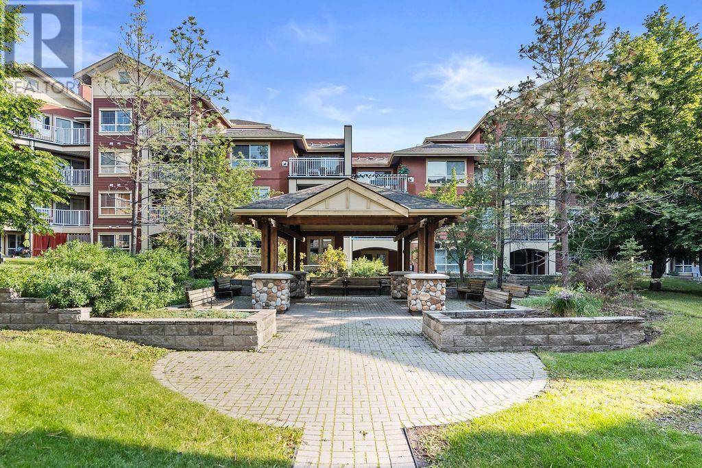 Single Family House for Sale in   Richard Place SW Lincoln Park Calgary 