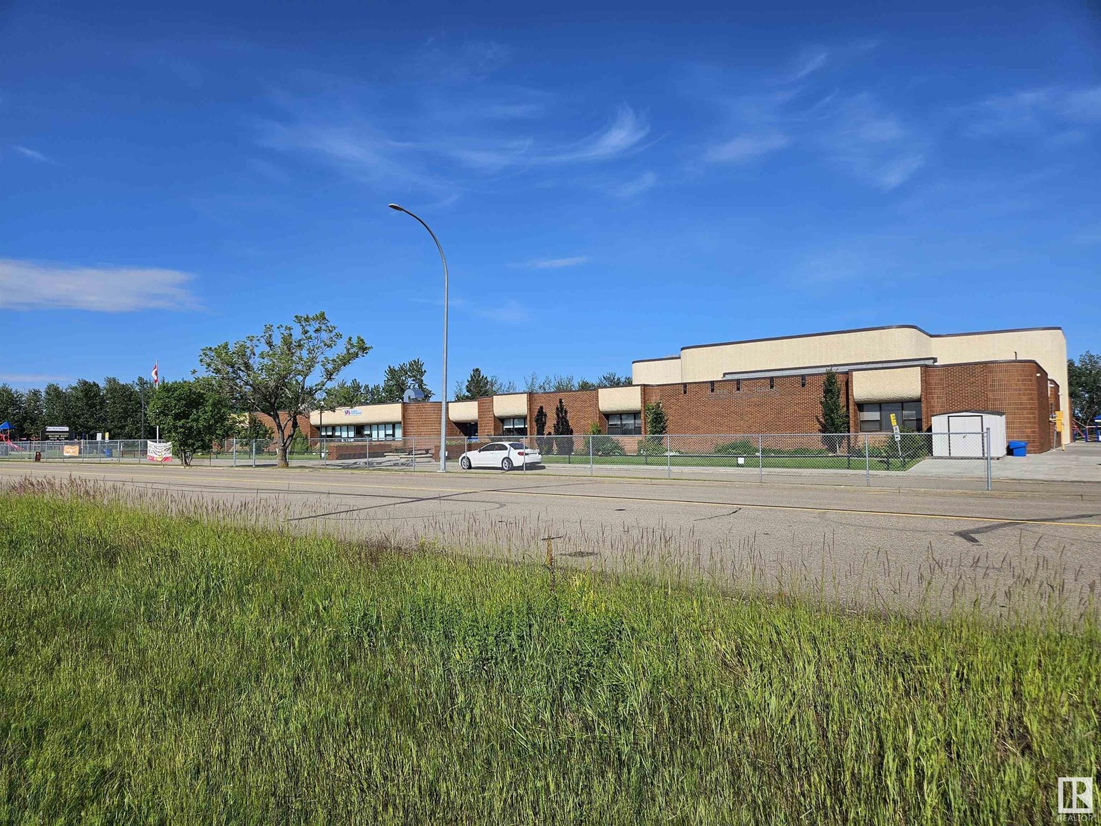 Photo 1 of 4928 54 Av, Redwater AB