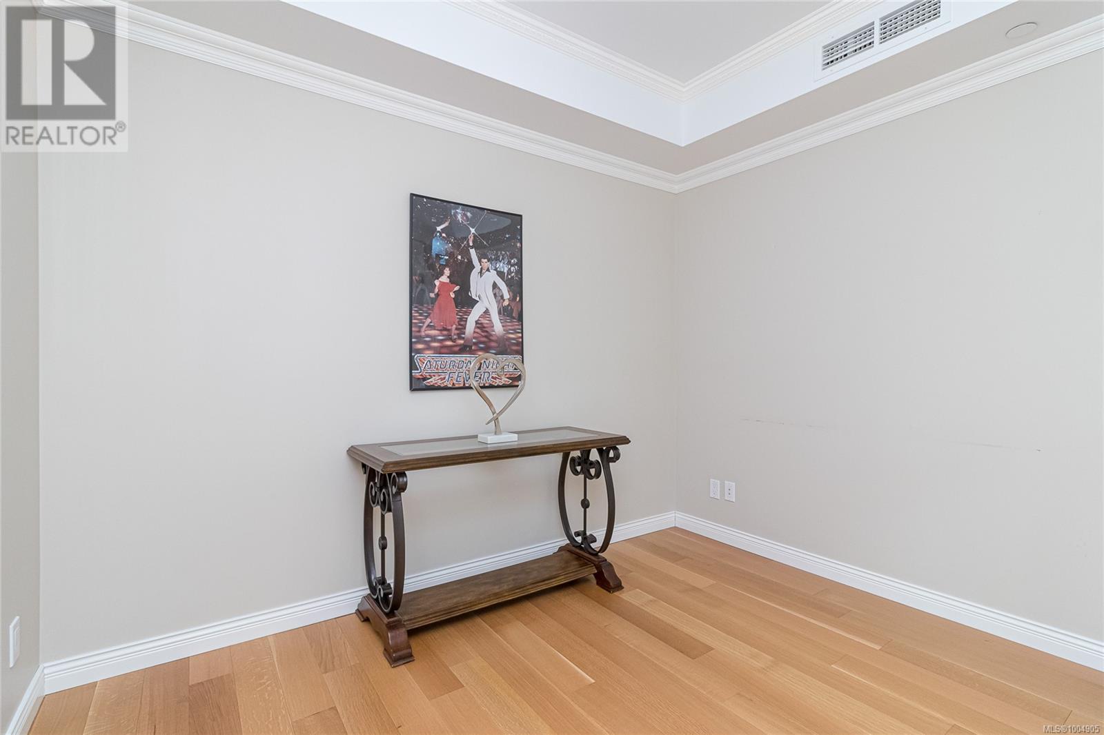 401 1175 Beach Drive, Oak Bay