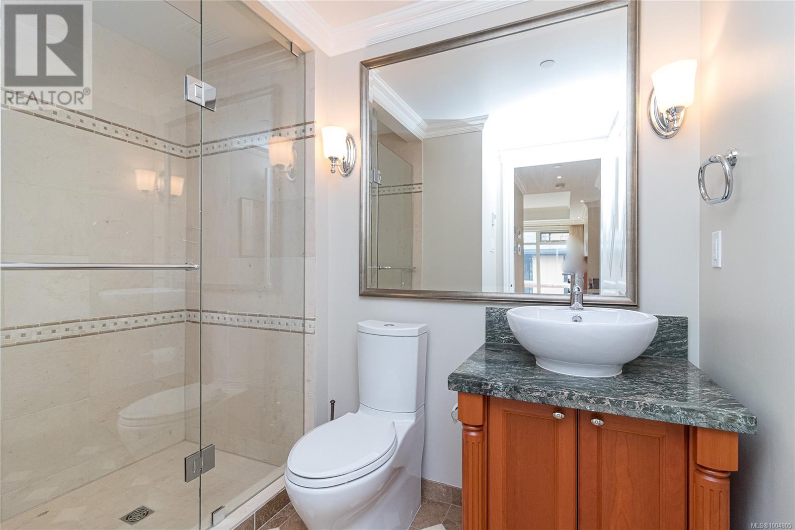 401 1175 Beach Drive, Oak Bay