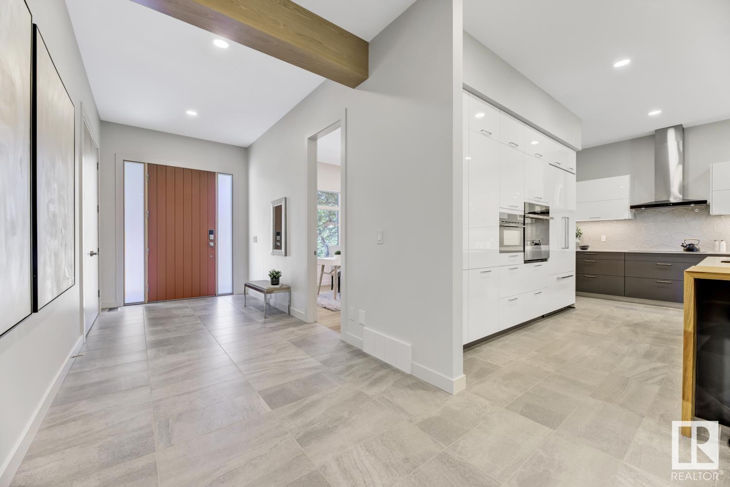 Photo 10 of 6619 123 St Nw Nw, Edmonton AB