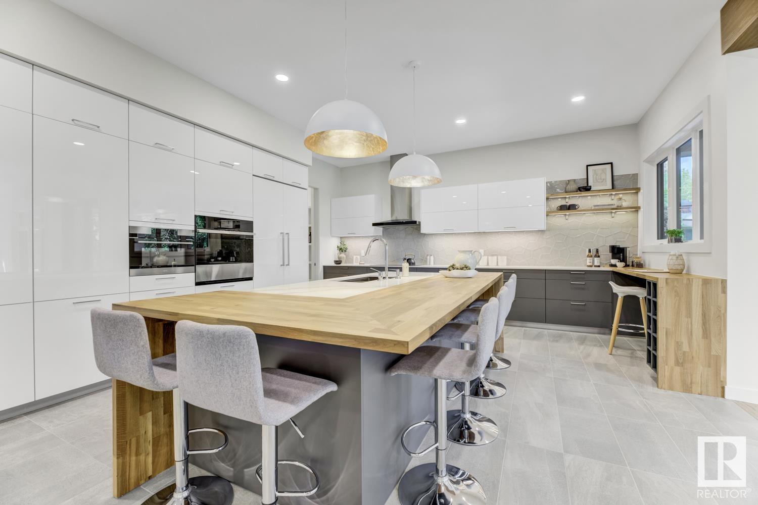 Photo 16 of 6619 123 St Nw Nw, Edmonton AB