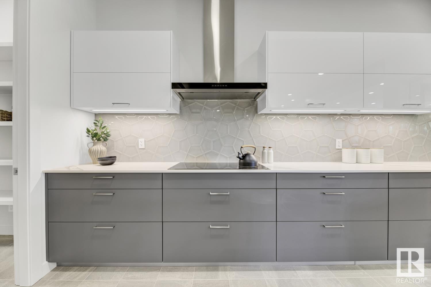 Photo 18 of 6619 123 St Nw Nw, Edmonton AB