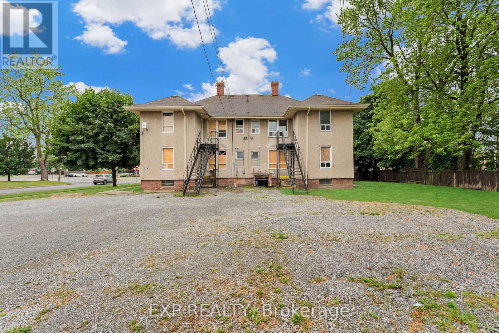 Photo 11 of 480 King Street, Welland ON