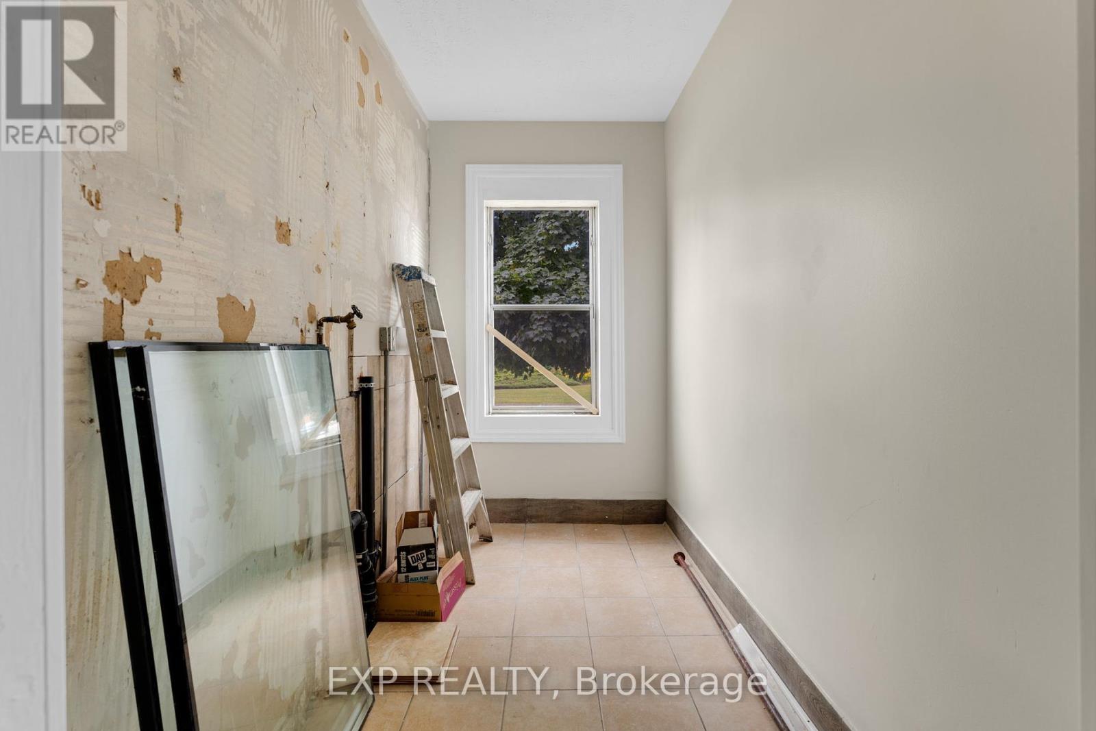 Photo 15 of 480 King Street, Welland ON